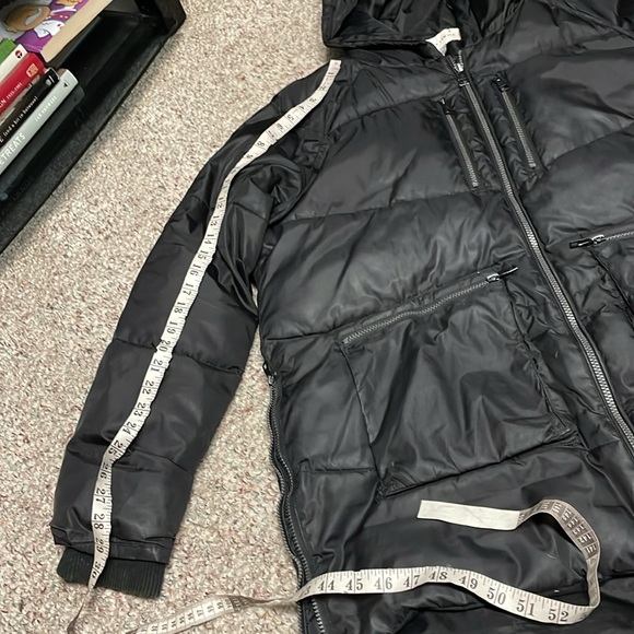 Derek lam puffer jacket with zip sides and 4 pocket front - Picture 9 of 12